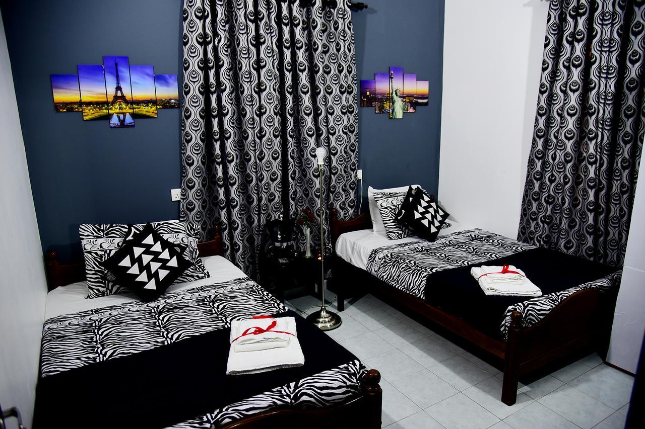 One And Only Apartment Negombo Exteriör bild