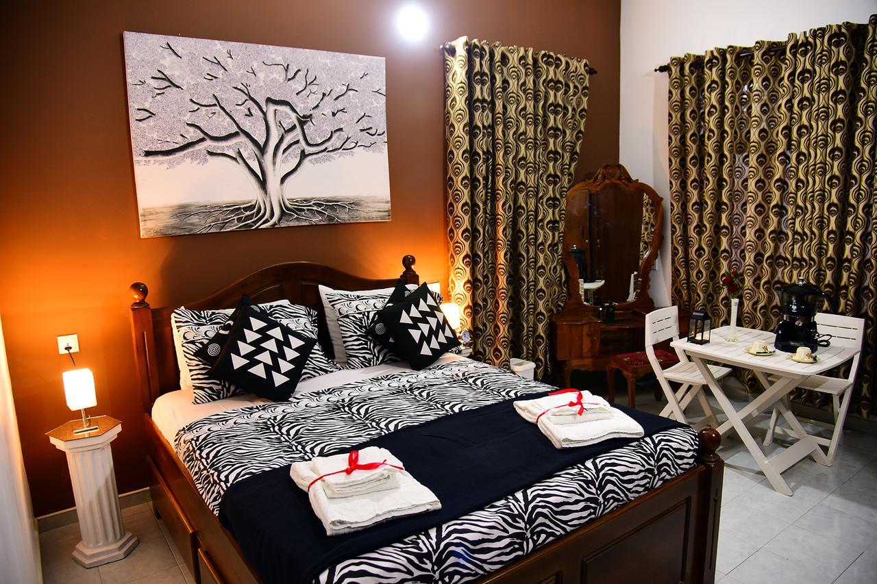 One And Only Apartment Negombo Exteriör bild